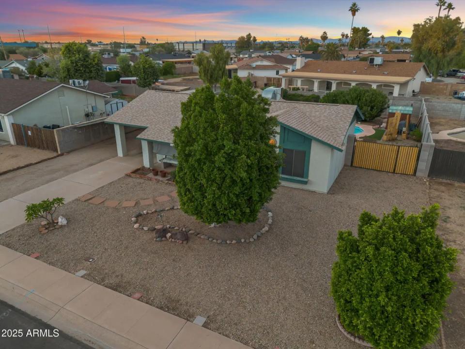 Real Estate Picture 34