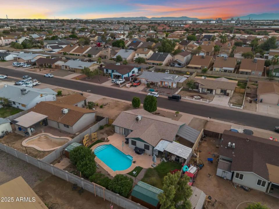 Real Estate Picture 35