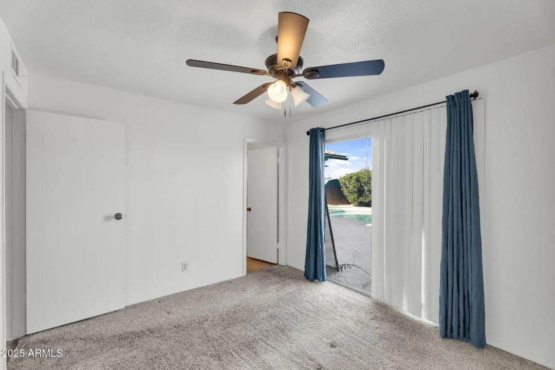 Real Estate Picture 25