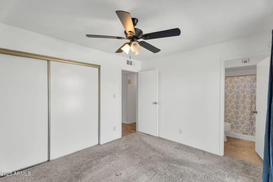 Real Estate Picture 23