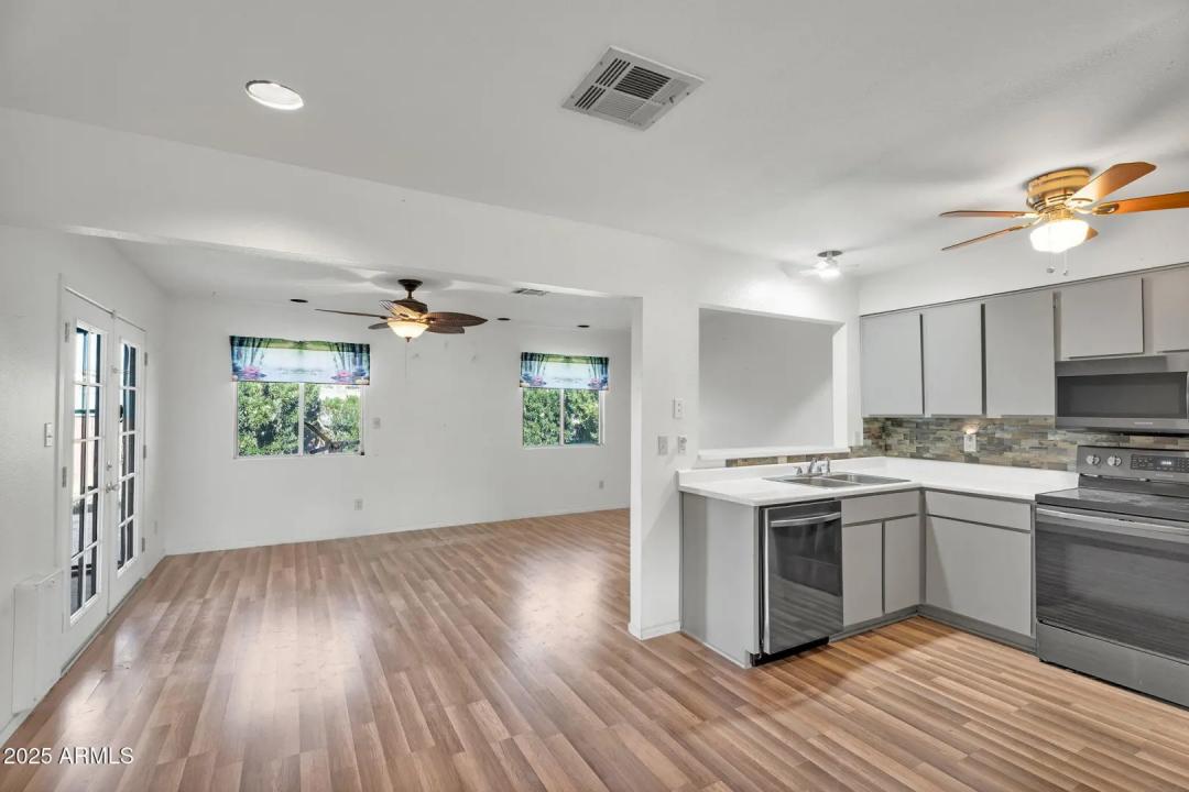 Real Estate Picture 20