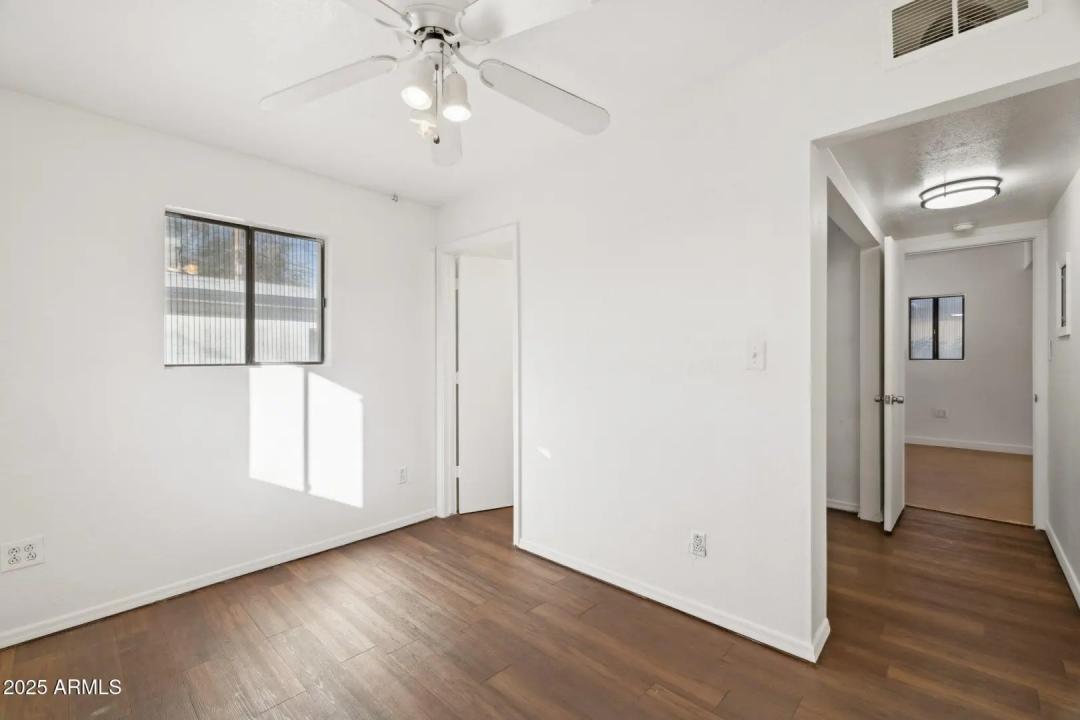 Real Estate Picture 15