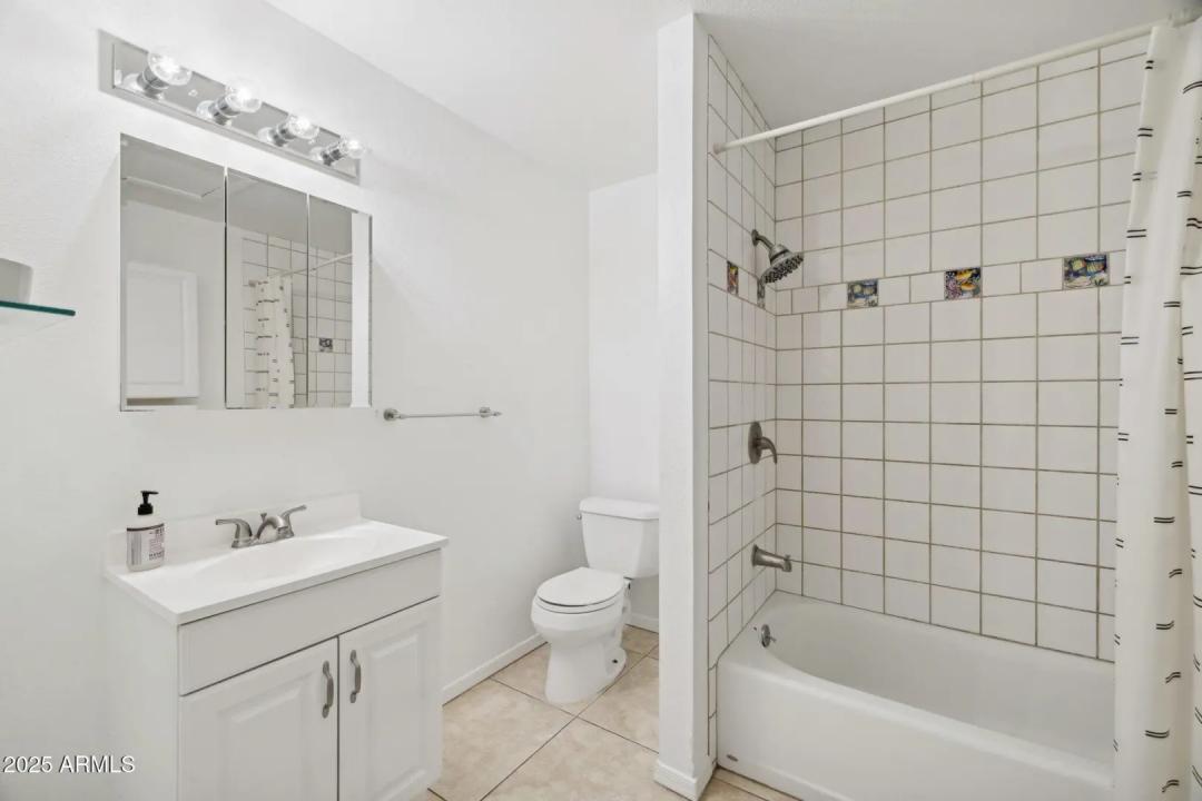 Real Estate Picture 33