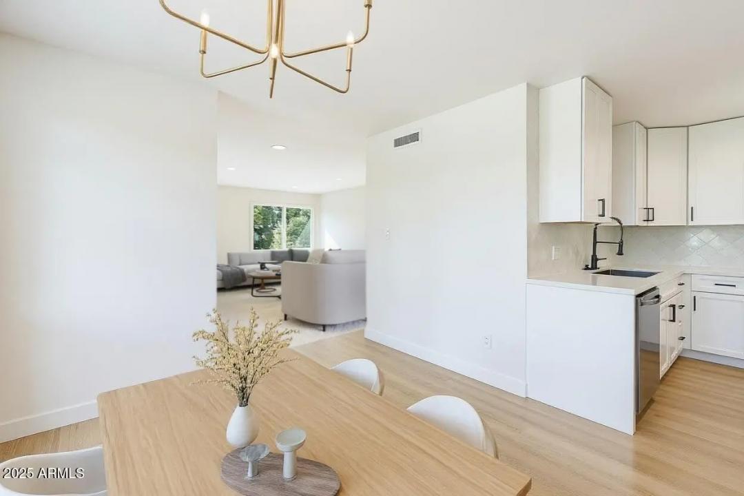 Real Estate Picture 5