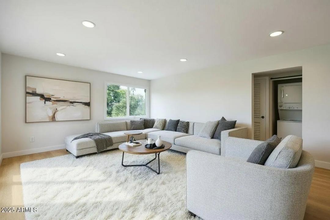 Real Estate Picture 6