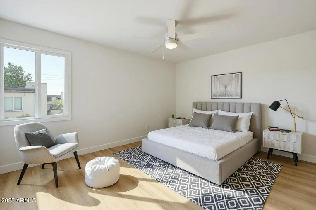 Real Estate Picture 14