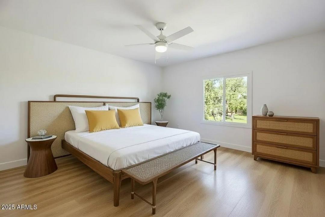 Real Estate Picture 9