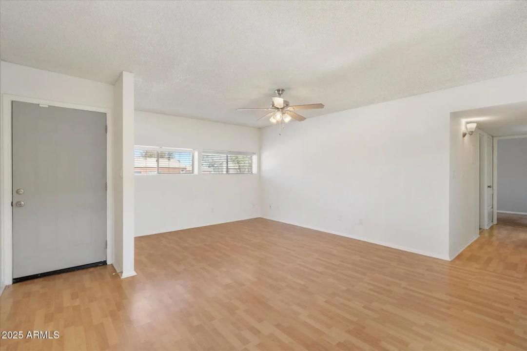 Real Estate Picture 5