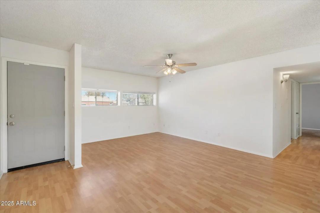 Real Estate Picture 5