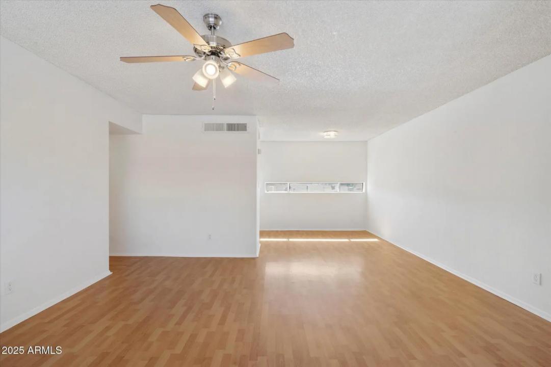 Real Estate Picture 6