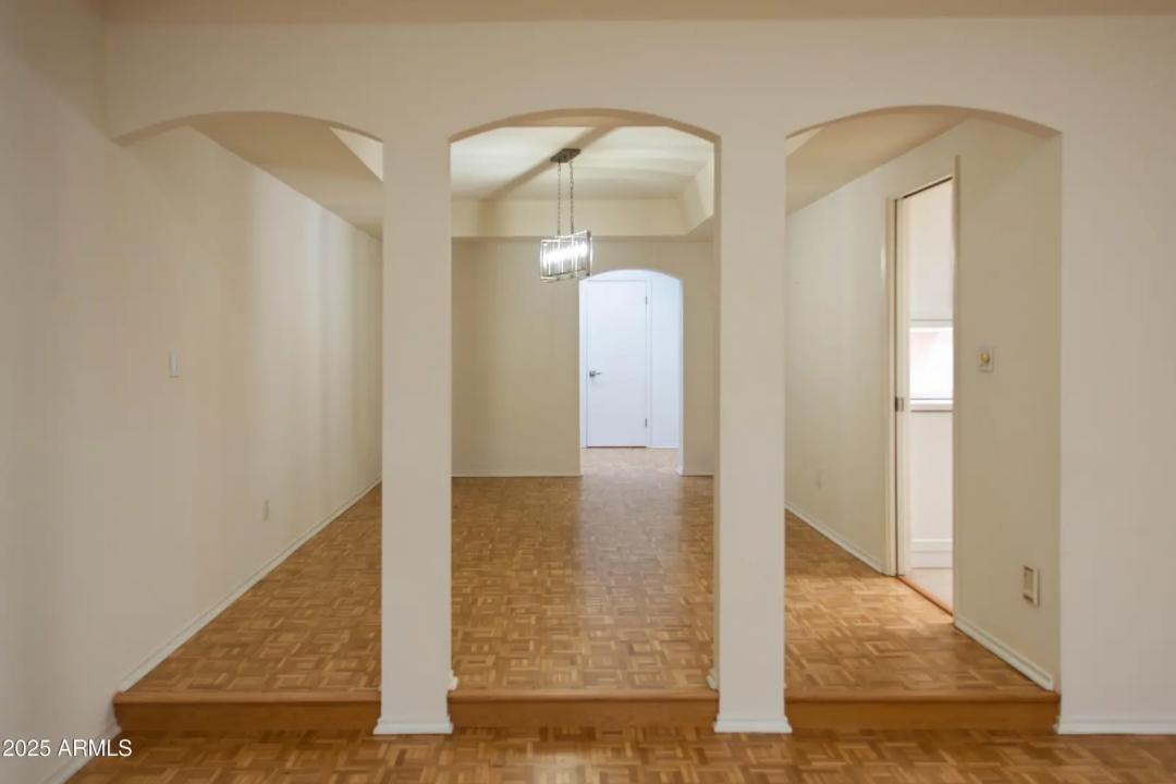 Real Estate Picture 8