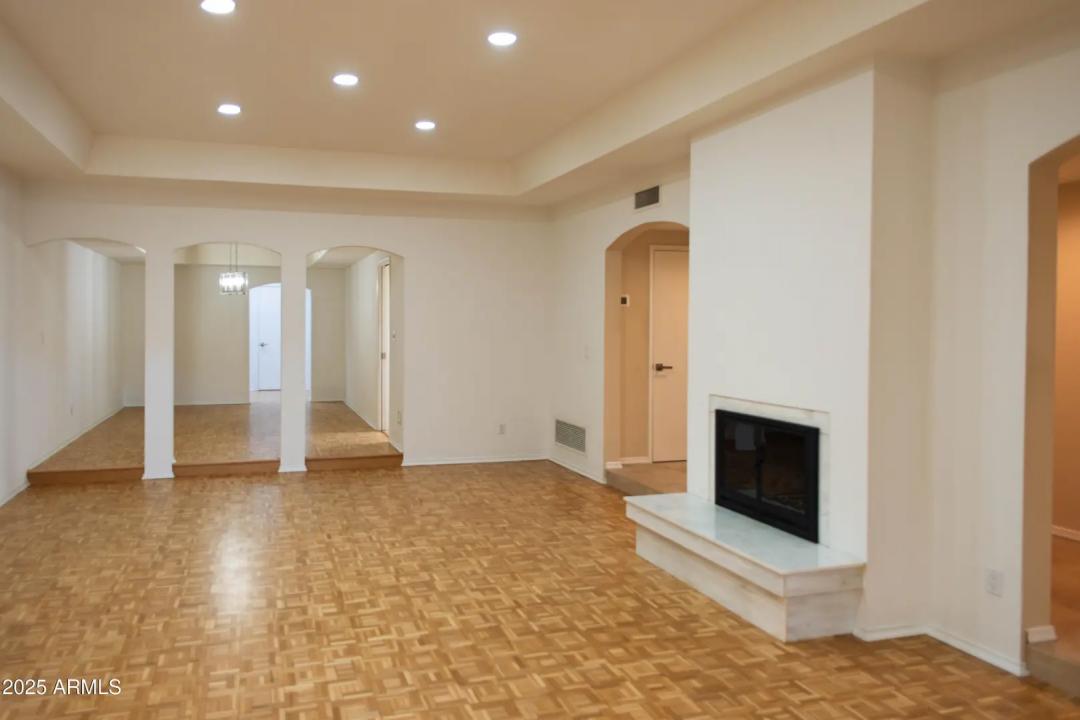 Real Estate Picture 7