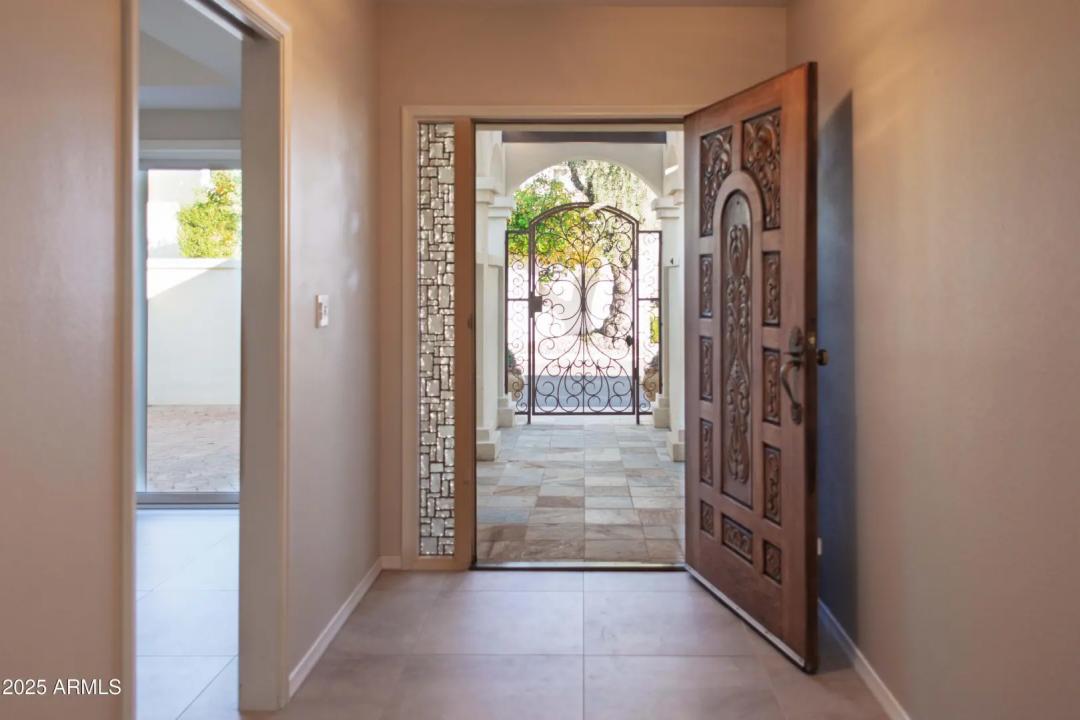 Real Estate Picture 4