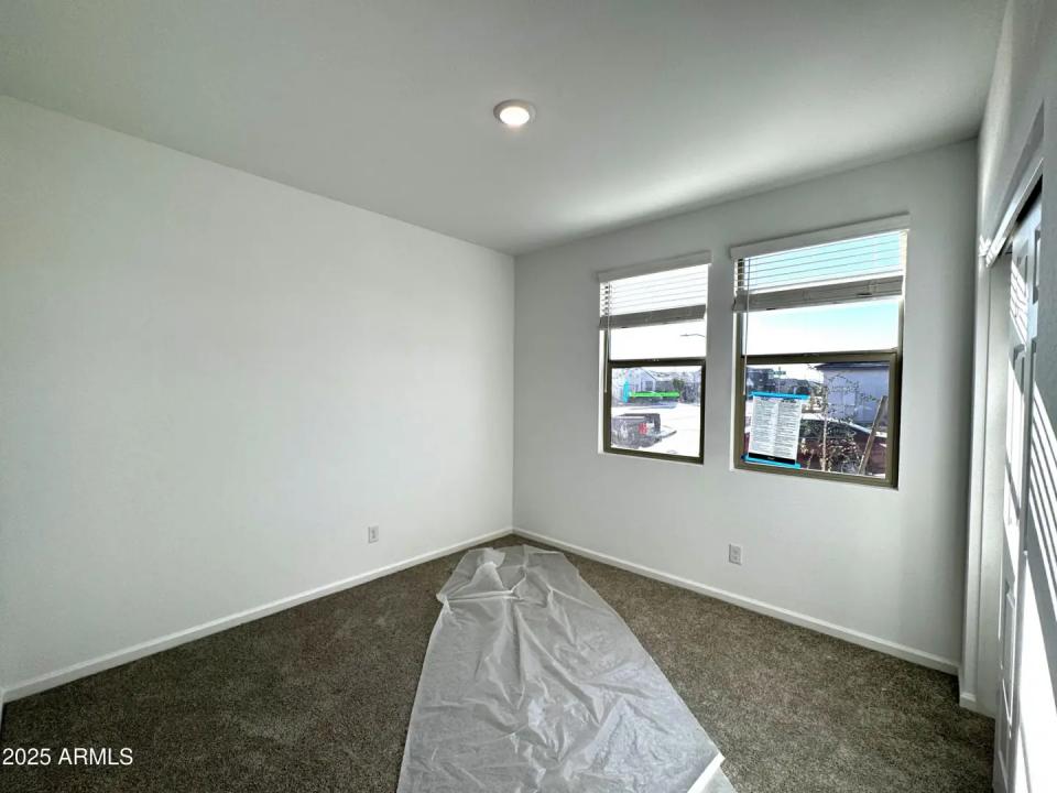 Real Estate Picture 5