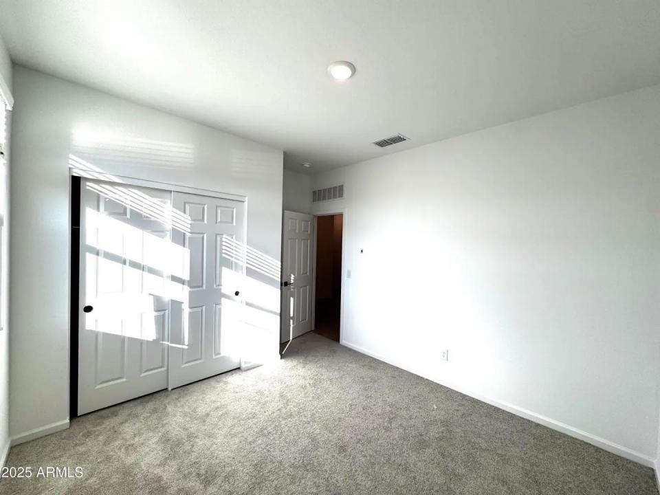 Real Estate Picture 6