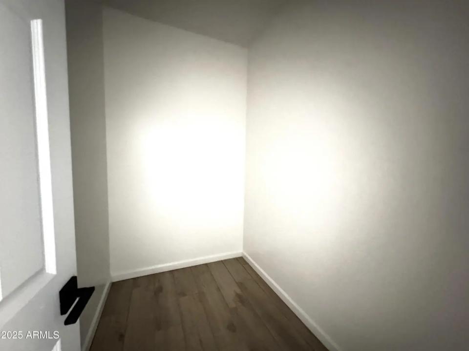 Real Estate Picture 23