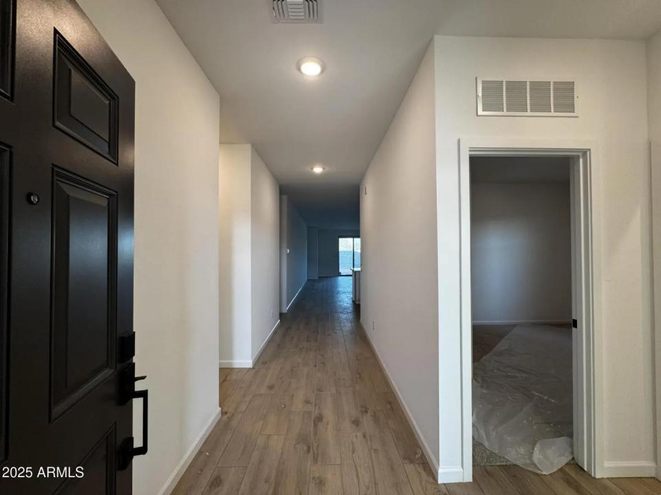 Real Estate Picture 4