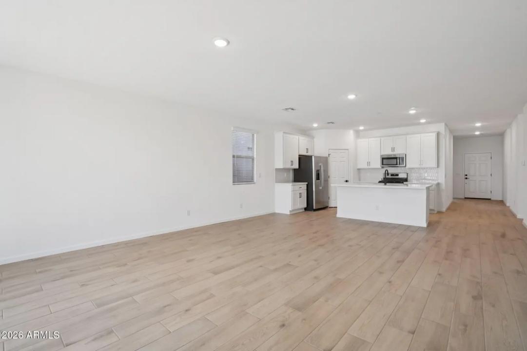 Real Estate Picture 6