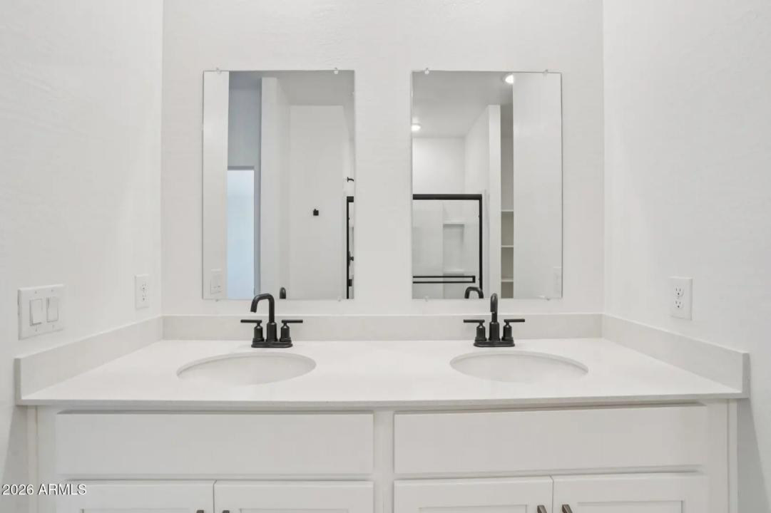 Real Estate Picture 28