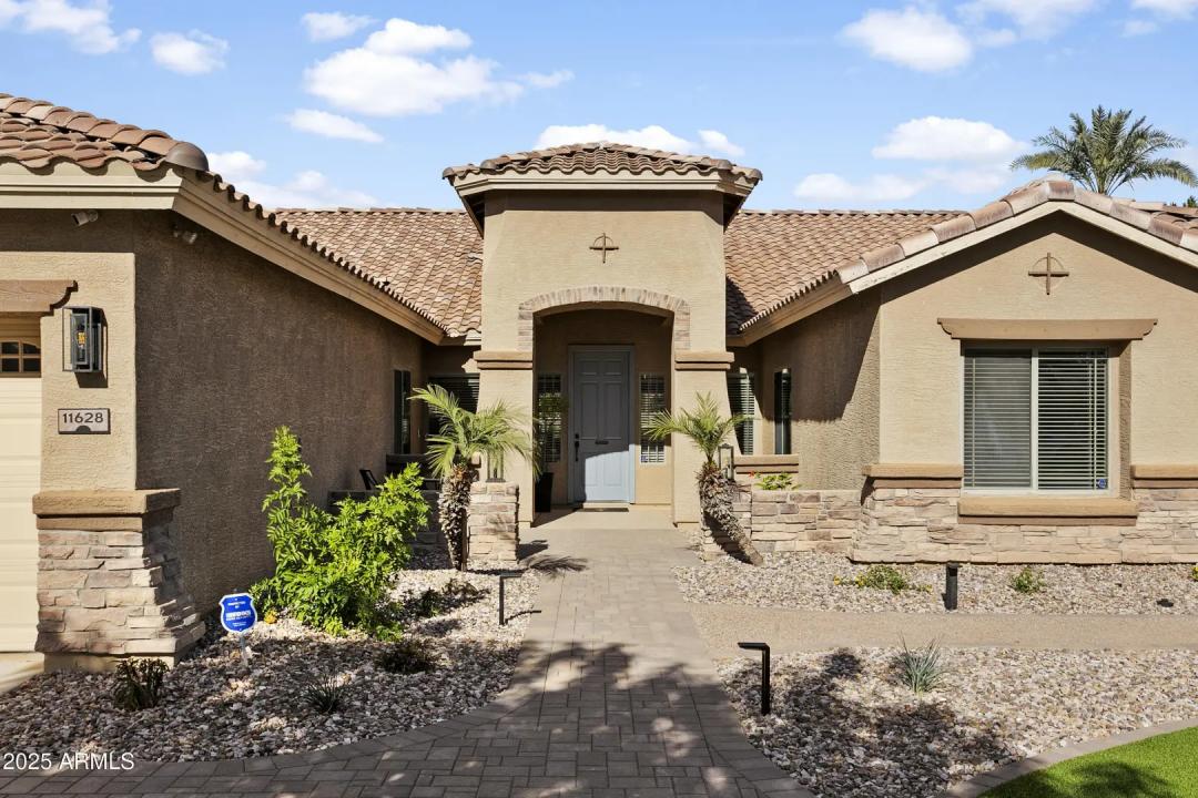 Real Estate Picture 4