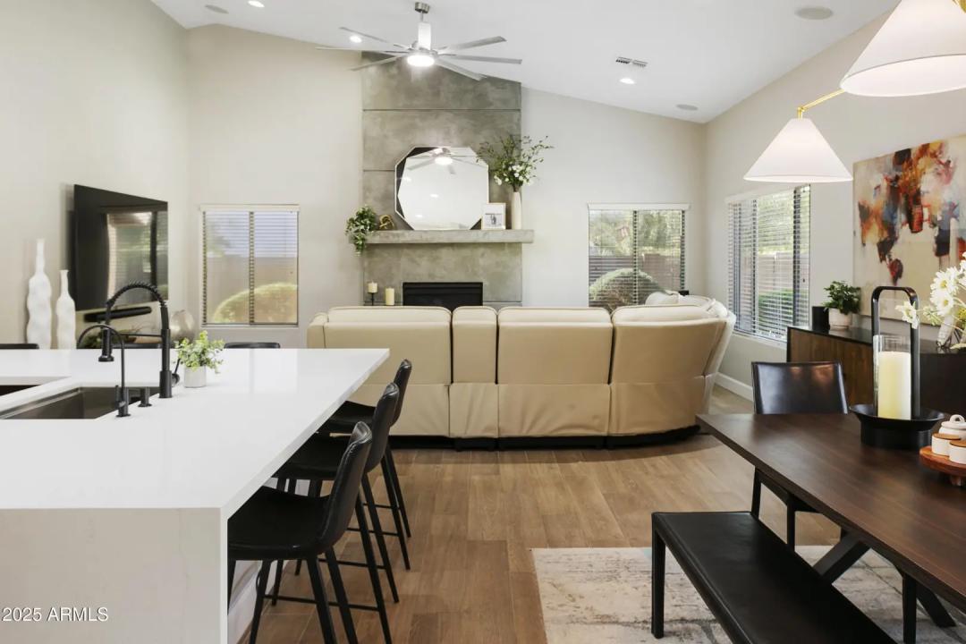 Real Estate Picture 15