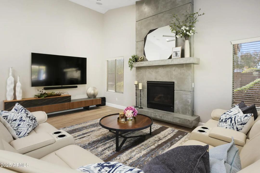 Real Estate Picture 17