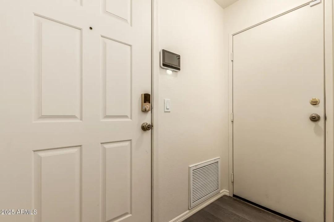 Real Estate Picture 4