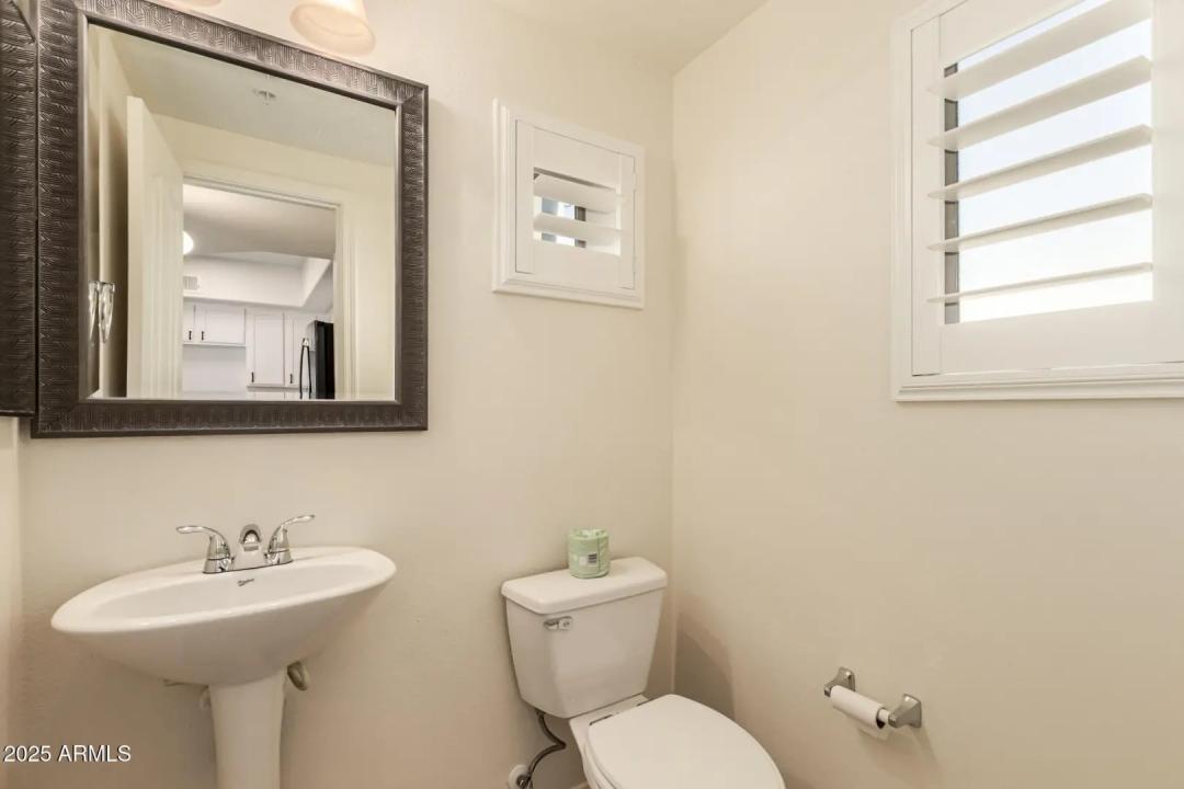 Real Estate Picture 14