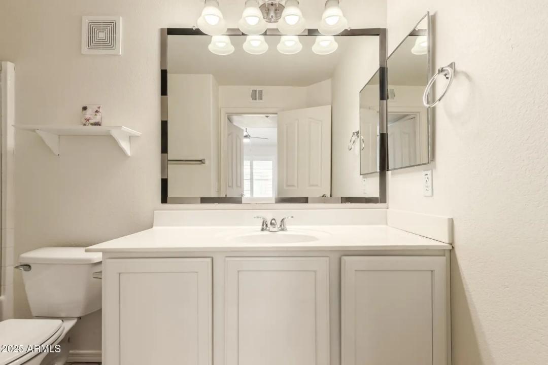 Real Estate Picture 22