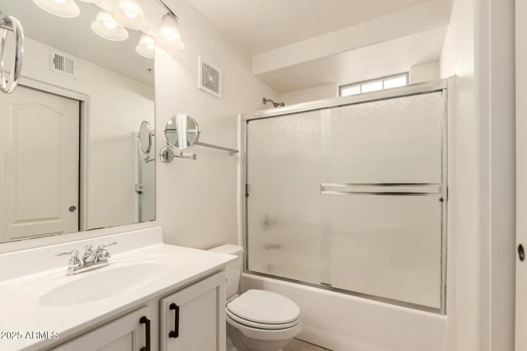 Real Estate Picture 29