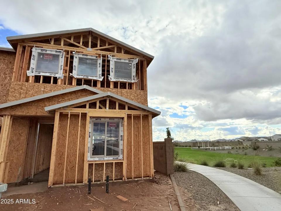 Real Estate Picture 2