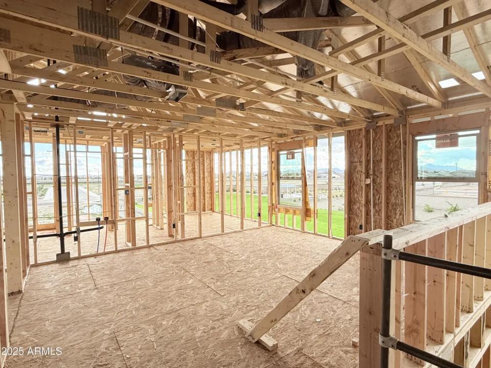 Real Estate Picture 4