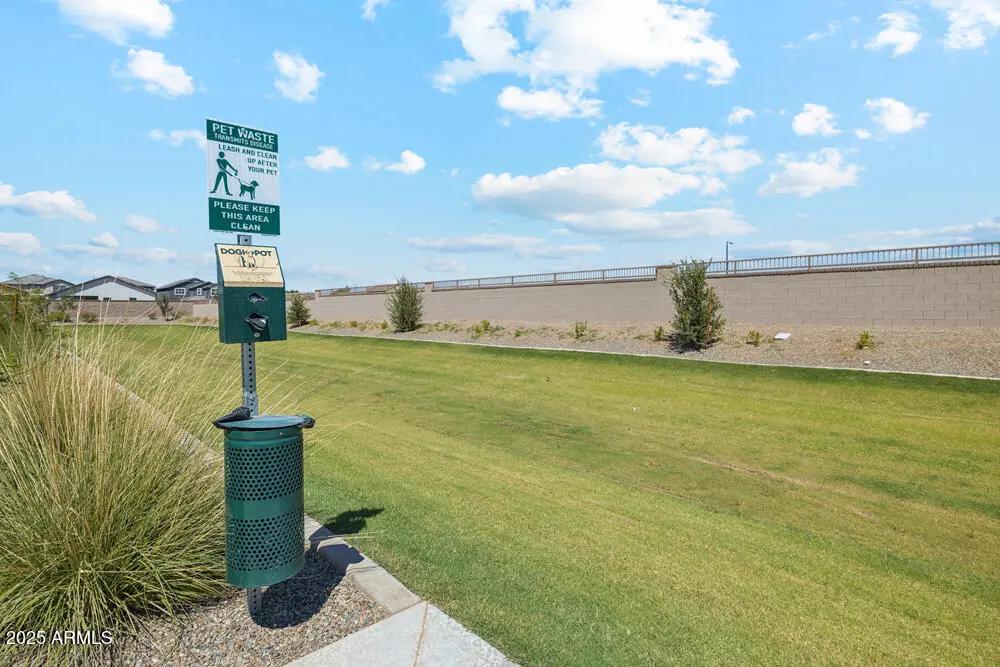 Real Estate Picture 18