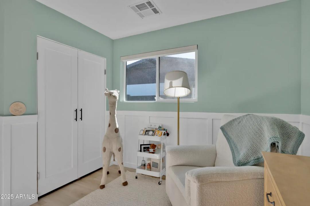 Real Estate Picture 27