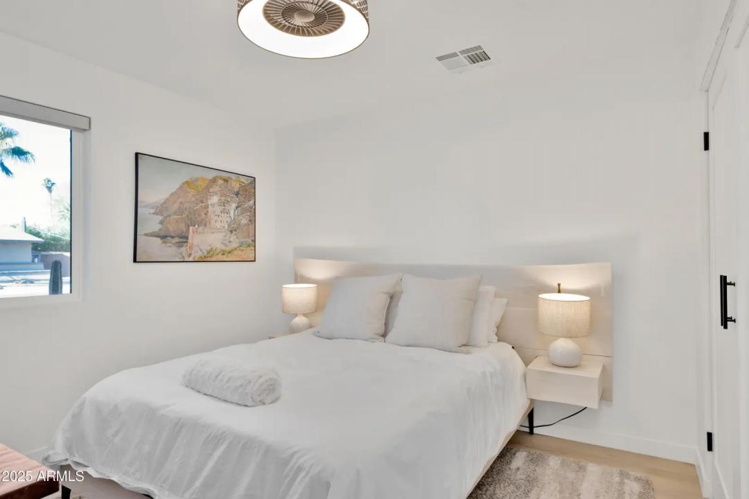 Real Estate Picture 28