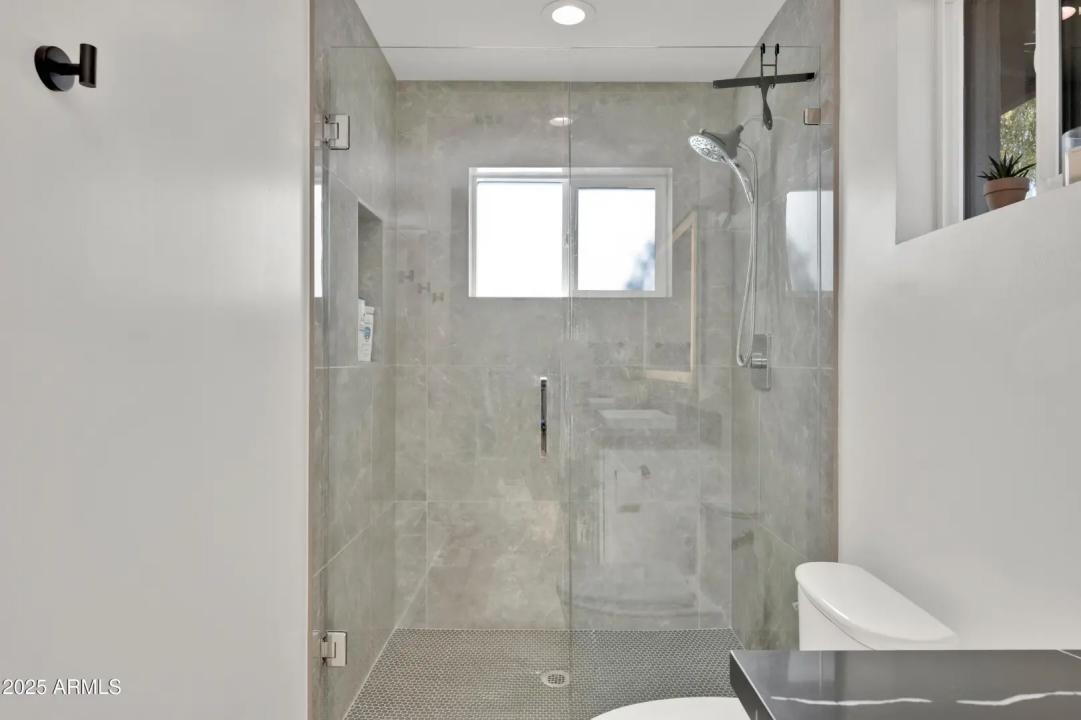 Real Estate Picture 31