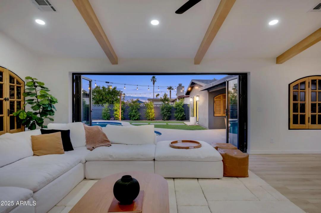 Real Estate Picture 3