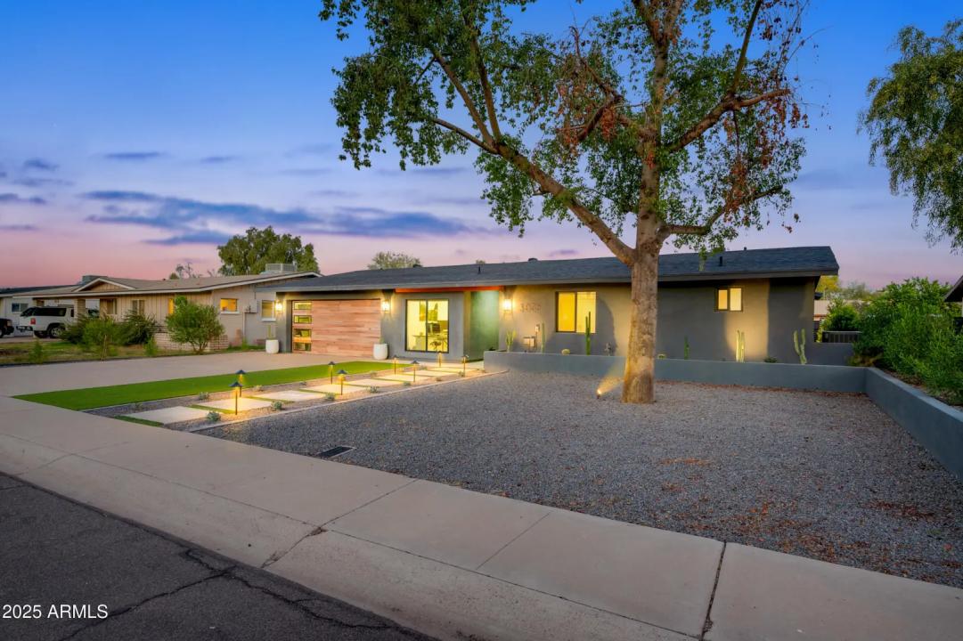 Real Estate Picture 5