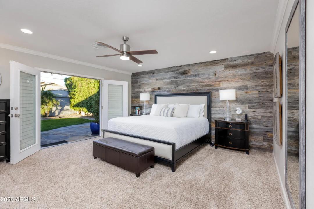 Real Estate Picture 5