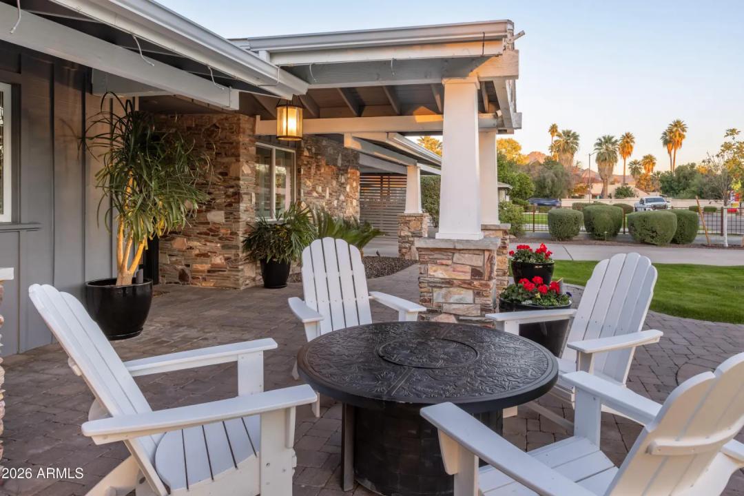 Real Estate Picture 8