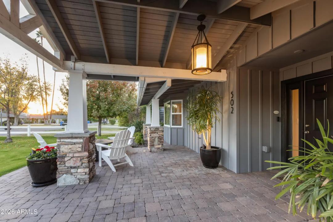 Real Estate Picture 11