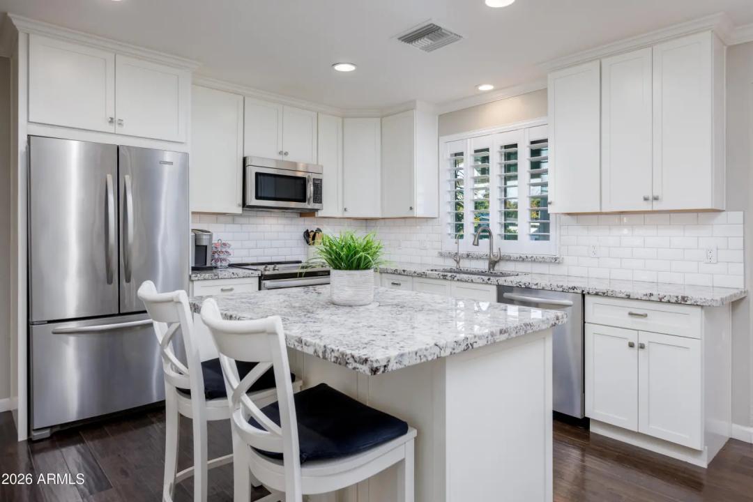 Real Estate Picture 13