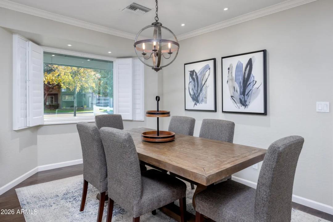 Real Estate Picture 14