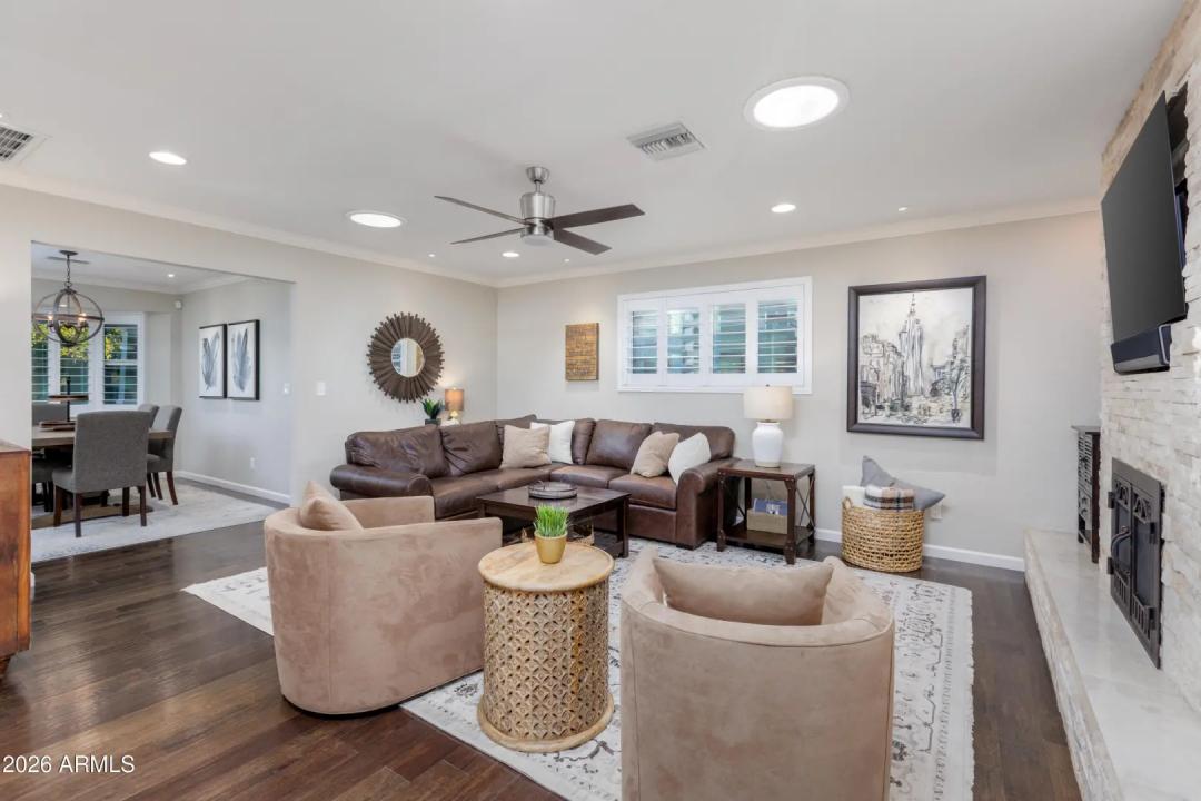 Real Estate Picture 18