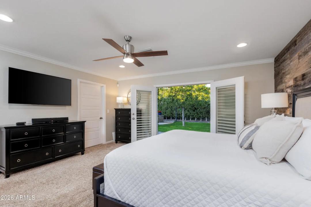 Real Estate Picture 22