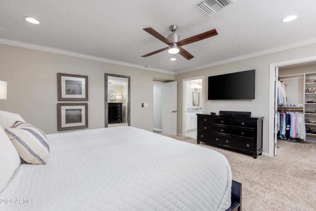 Real Estate Picture 23