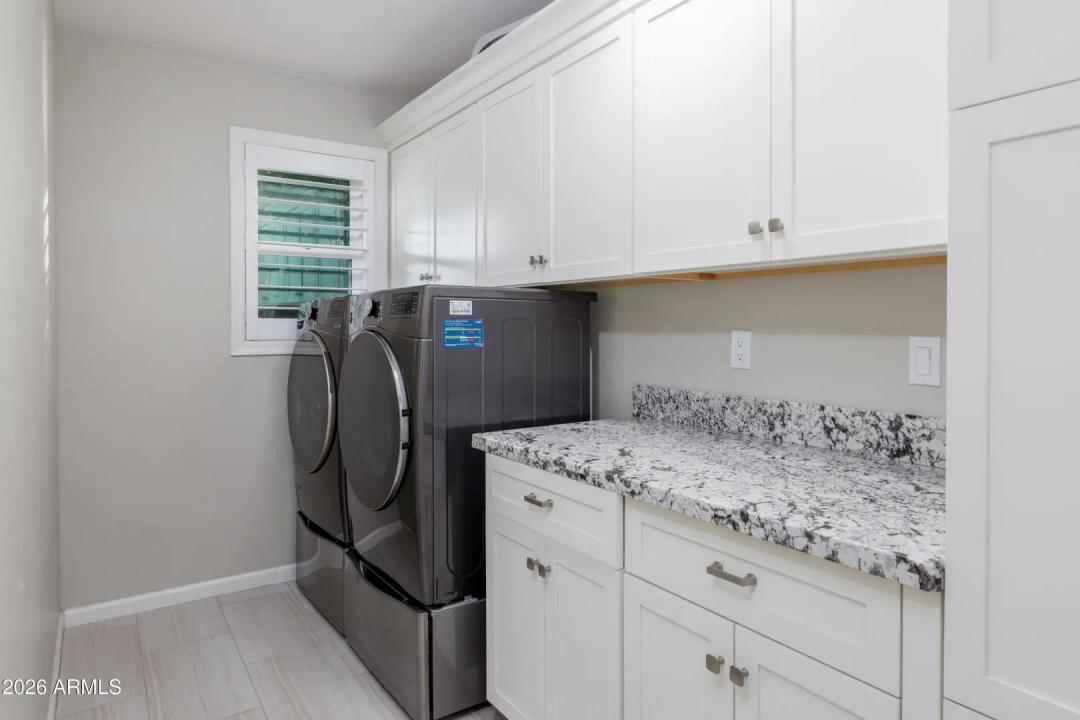 Real Estate Picture 32