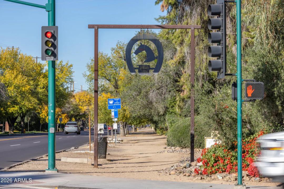 Real Estate Picture 50