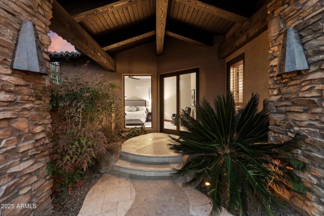 Real Estate Picture 3