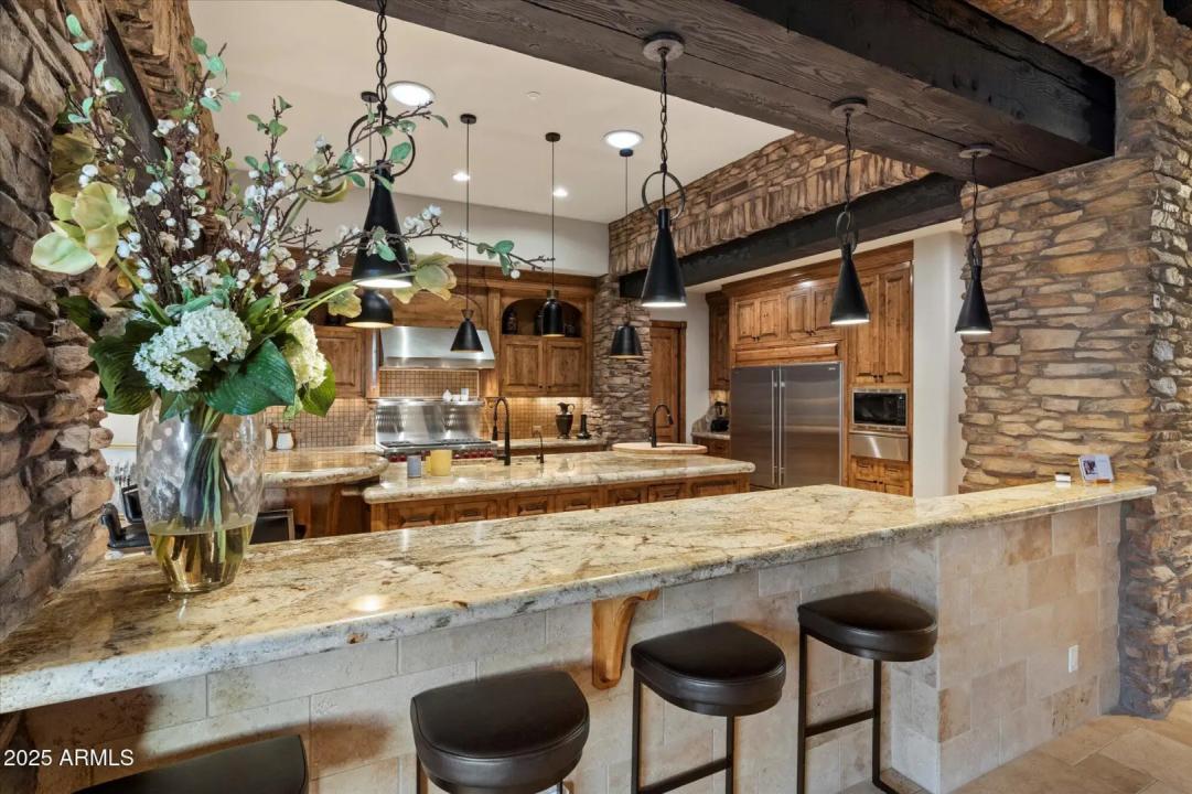 Real Estate Picture 18